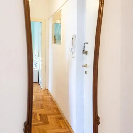 Traditional Dalmatian 3 Min Walk To Апартаменты Сплит