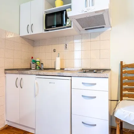 Traditional Dalmatian 3 Min Walk To Split