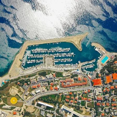 Traditional Dalmatian 3 Min Walk To